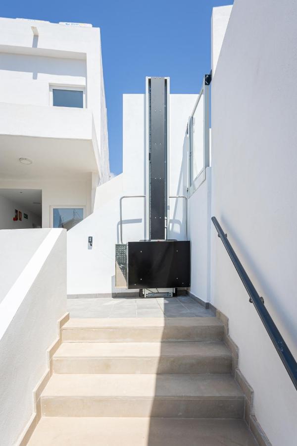 Apartamentos La Pelusa Málaga Dış mekan fotoğraf